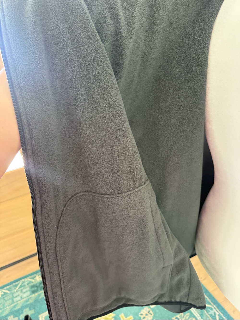 Men’s Reversable Nike Vest with Fleece Lining - Picture 7 of 7